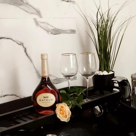Logement Romantique Et Cosy Charleroi Kültér fotó